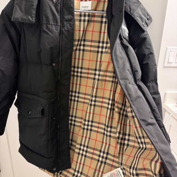 BURBERRY WINTER JACKET - Picture 2 of 4